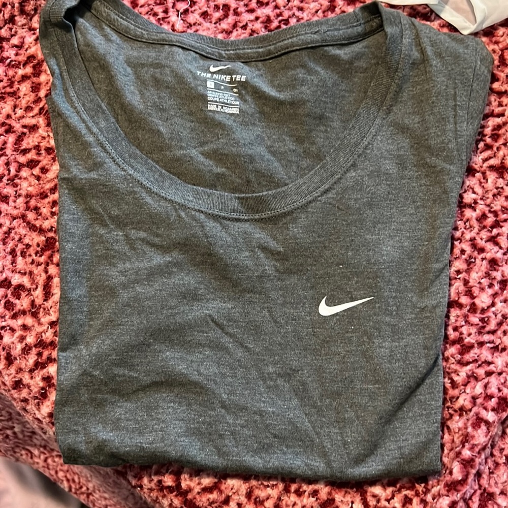 Woman’s Nike shirt